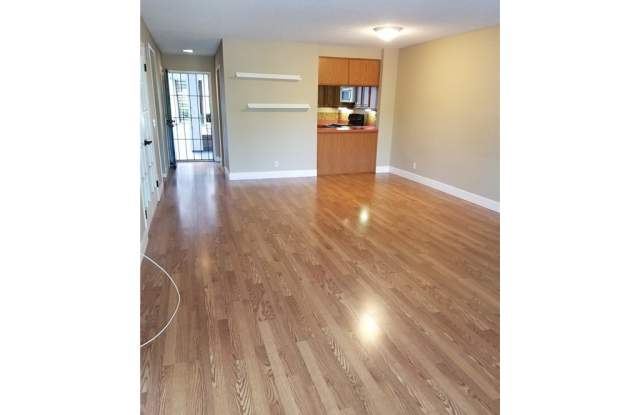 2506 E Willow Street Gallery 2