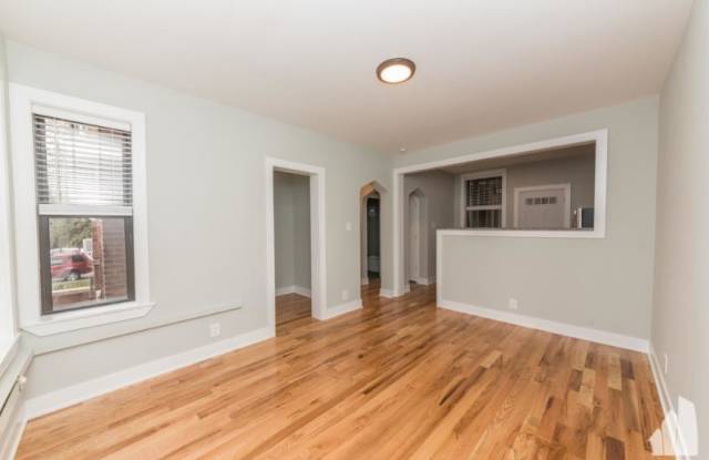 4419 North Wolcott Ave. Gallery 3