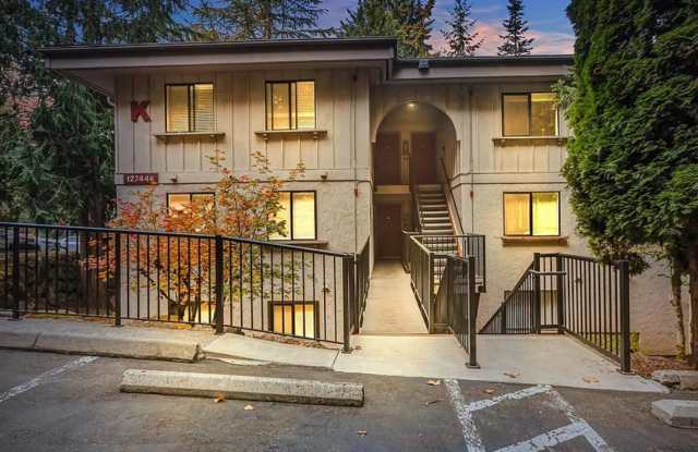 Charming Updated Ground-Floor 2 Bed - 1 Bath in Prime Kirkland Location photos photos