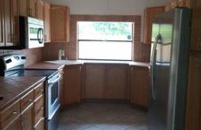 16703 Redwood Way Gallery 3
