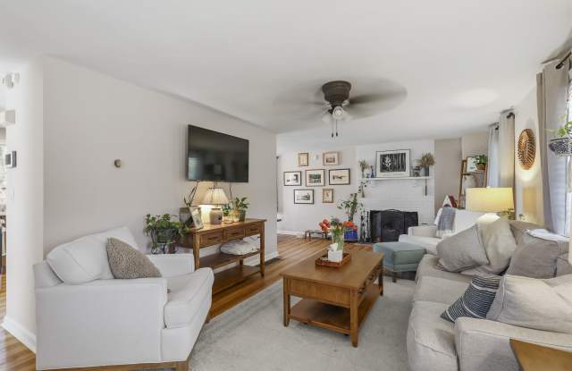 6 Buttonwood Ln Gallery 3
