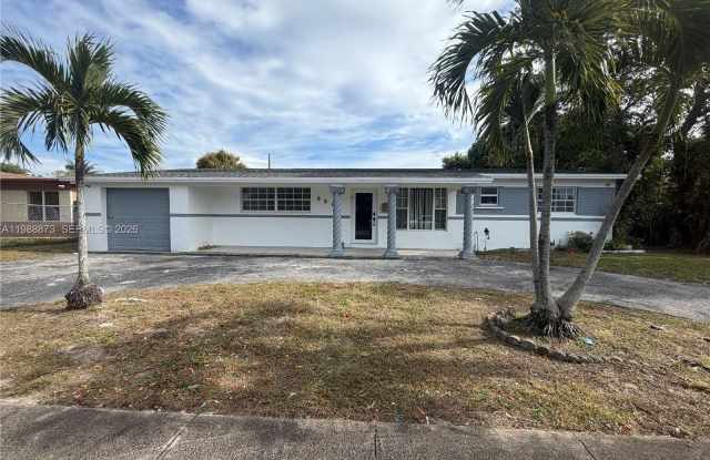 660 SW 30th Ter photos photos