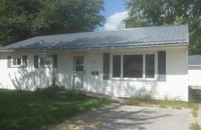 NE 3 bedroom updated with appliances and garage photos photos