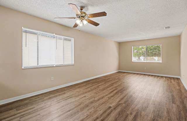 2414 FOX HOLLOW DR photos photos