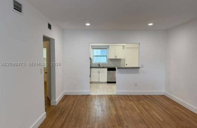 9780 Bay Harbor Ter Gallery 3