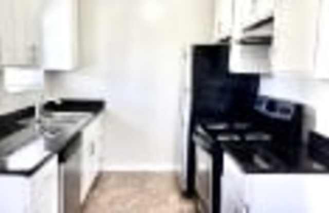 2064 San Ramon Avenue, 2 photos photos