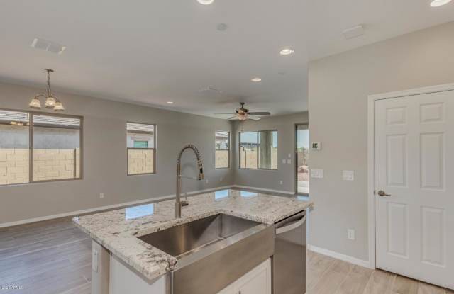 20437 W LEGEND Trail Gallery 4