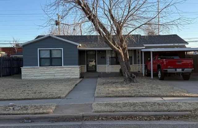 Pre leasing for 8/1!! photos photos