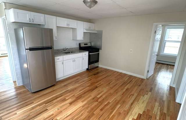 **Pawtucket/Pleasant View- 2 Bed - $1,900** photos photos