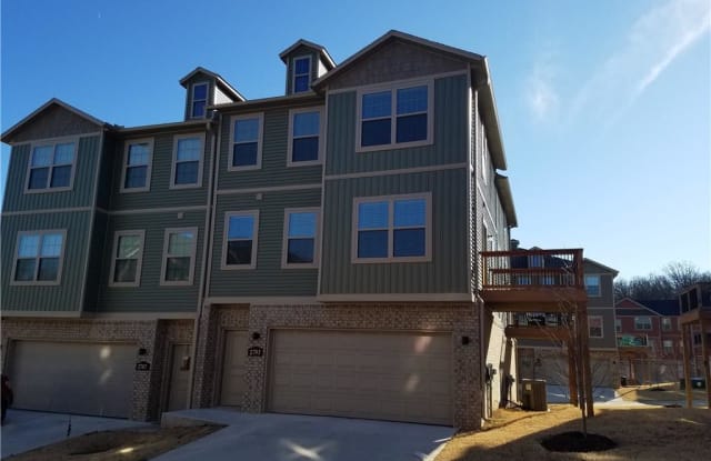 2794 Auburn  DR - 2794 West Auburn Drive, Fayetteville, AR 72704