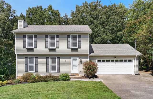 Pet Friendly Three Bedroom in Sango! Gallery 1