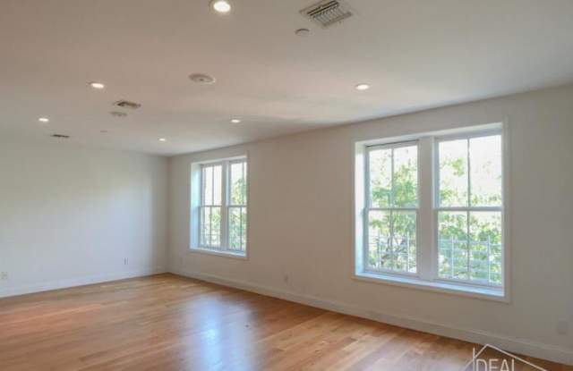 54 State Street Gallery 3
