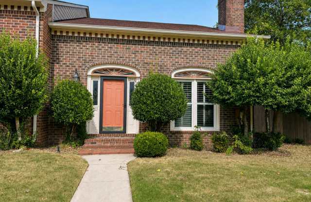 245 West Lake Circle Gallery 1