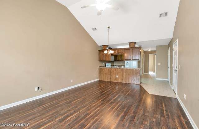 213 Joshua Circle Gallery 3