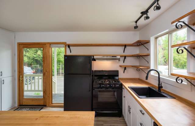 121 Pinewood Lane lot: B1 photos photos 121 Pinewood Lane lot: B1 photos photos