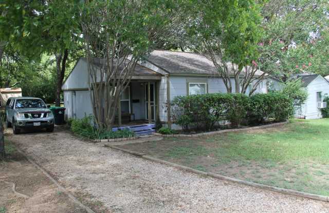 Cozy 2-Bedroom Home for Lease - 1900 Sena Street, Denton, TX 76201
