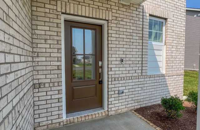 Gorgeous Home in Ross Farms with a Pool, Fitness Center and More! Gallery 4