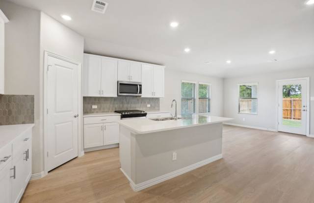 2204 Dunbar Dr - 2204 Dunbar Drive, Sherman, TX 75092 2204 Dunbar Dr - 2204 Dunbar Drive, Sherman, TX 75092