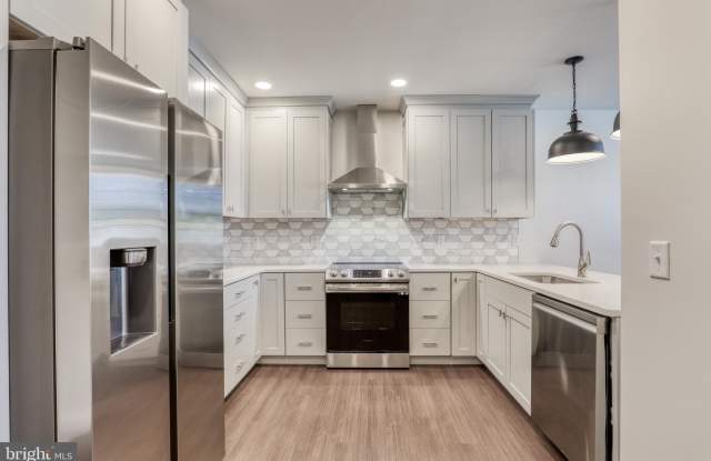 210 E BOSCAWEN ST photos photos