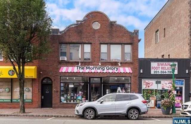 218 Closter Dock Road Gallery 1