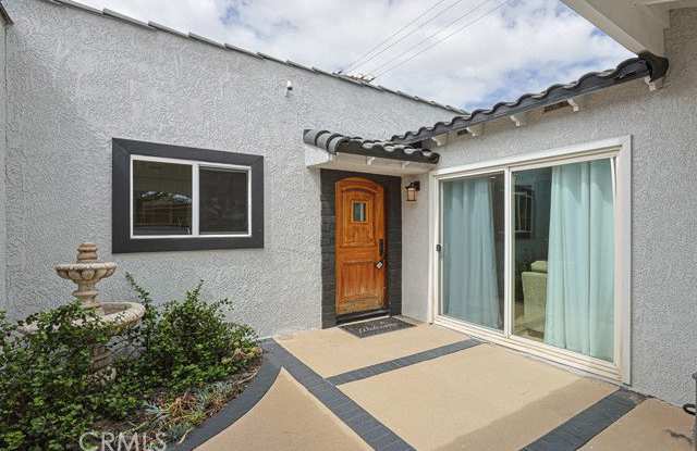 15001 Victoria Lane Gallery 2