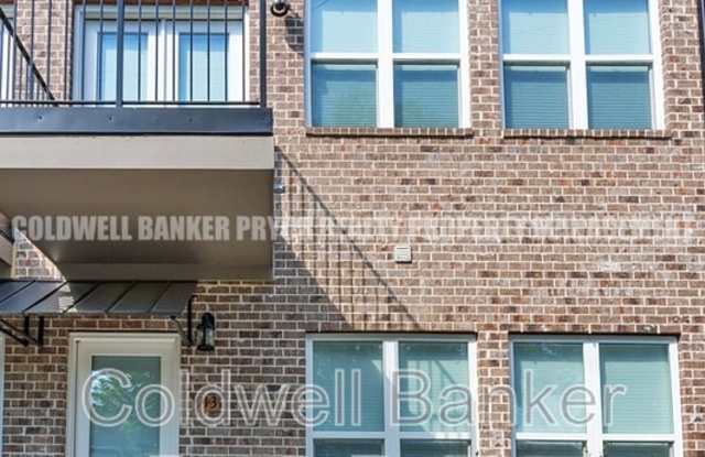 913 South Greenwood Avenue - 1 Gallery 1