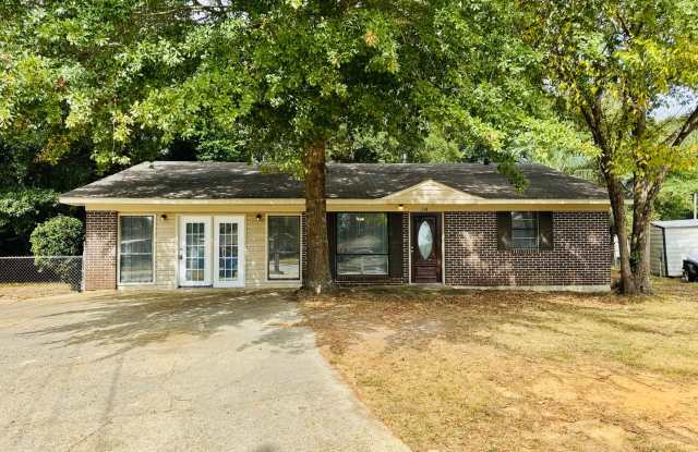 Half of First month with move-in by 12/28 - 114 Till Court, Prattville, AL 36066