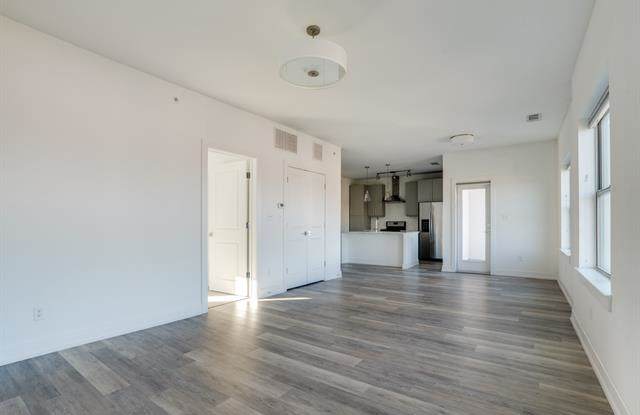 5718 Mccommas Boulevard Gallery 2