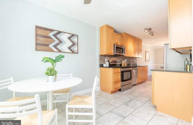 11762 CARRIAGE HOUSE DRIVE Gallery 4