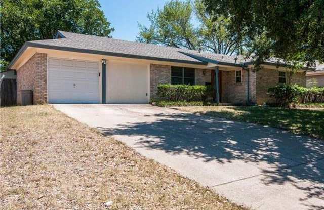 507 Simmons Drive - 507 Simmons Drive, Euless, TX 76040