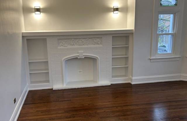2737 West Lunt Ave. Gallery 3