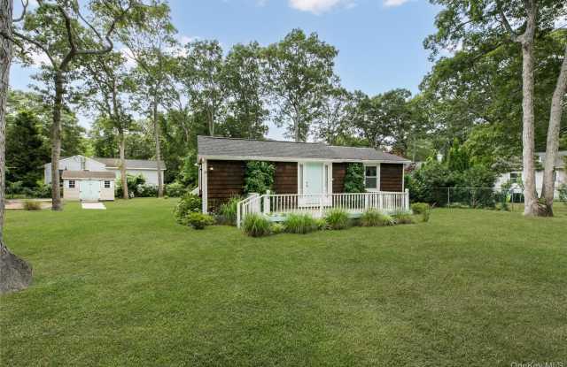 61 Squires Avenue photos photos