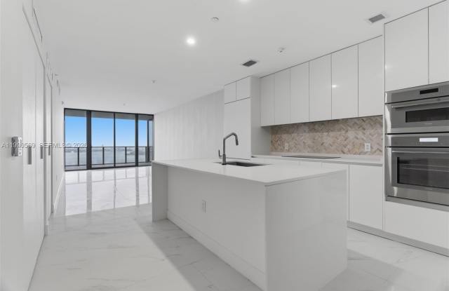 711 NE 23 TERRACE photos photos