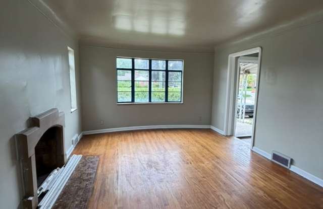 17928 Chandler Park Drive Gallery 3
