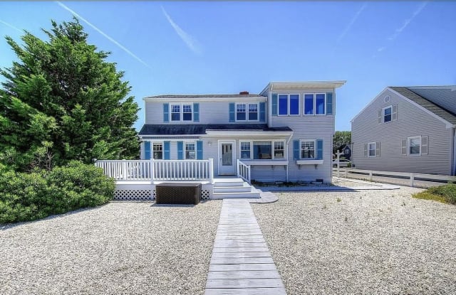 15 WEST OHIO AVE - 15 West Ohio Avenue, North Beach Haven, NJ 08008