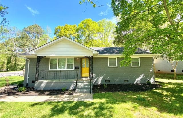 2601 Dora Drive - 2601 Dora Drive, Charlotte, NC 28215