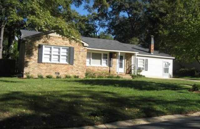 3 Bedroom 2 Bath located in Brookhaven off Hargrove Road - 68 Brookhaven Drive, Tuscaloosa, AL 35405