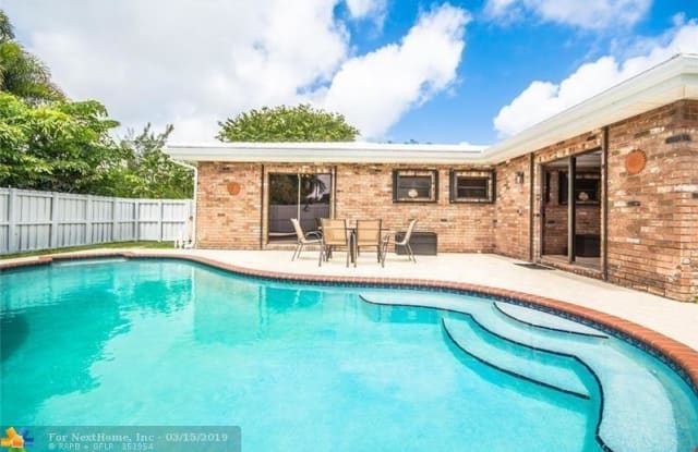 2626 NE 17th Ter - 2626 NE 17th Ter, Wilton Manors, FL 33306