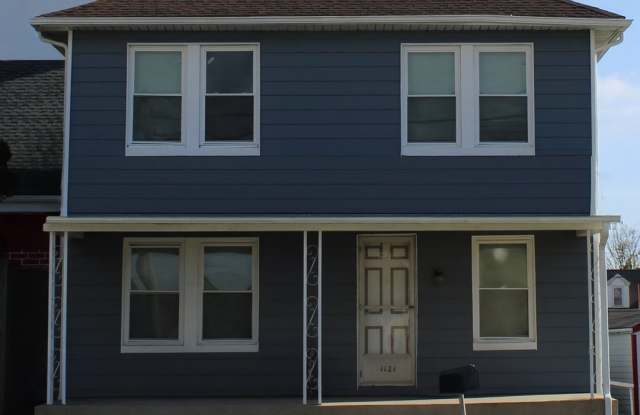 Single-Family 2-Story Home with Utilities Included photos photos