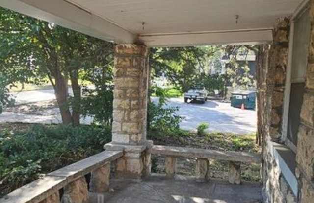 3808 Roanoke Gallery 2