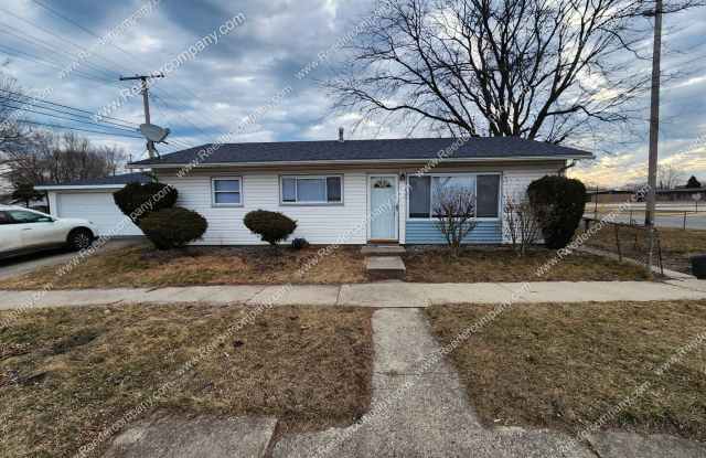 3 bedroom 1 bathroom Ranch with a 2 car garage - 3705 165th Street, Hammond, IN 46323