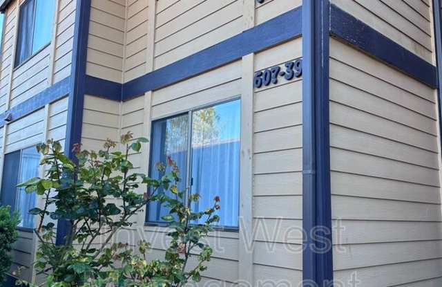 607 SE 121 Ave photos photos