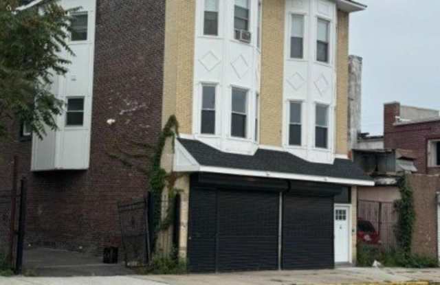 4 Winans St Gallery 1