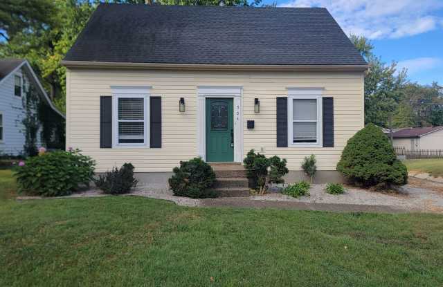 Stunning Open-Concept 3BR Home with Fenced Backyard & Off-Street Parking Gallery 1
