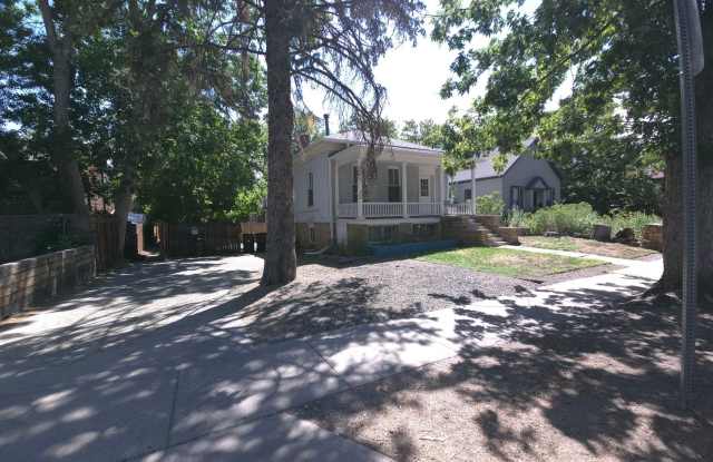 Spacious 4 Bed 2 Bath in Goss/Grove! photos photos