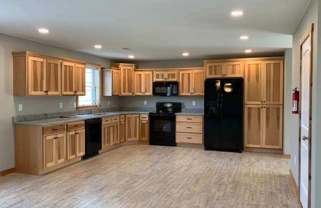 Gorgeous 3 bed, 2.5 bath single family home built in 2022 located in Timberland Estates!! photos photos
