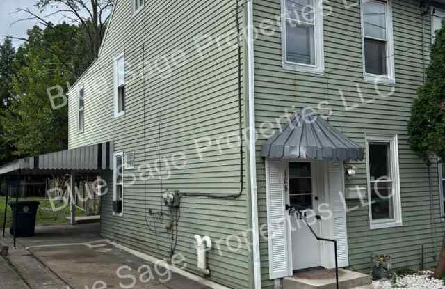 Newly Renovated - 4 bedroom house Gallery 1