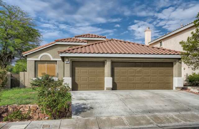 Amazingly beautiful one story house in Summerlin with pool! photos photos