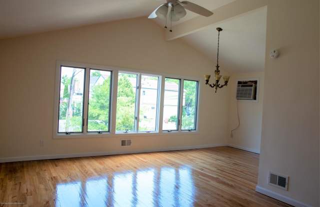 262 Lamoka Avenue Gallery 4