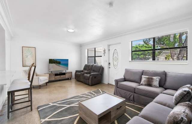 413 NE 25th Ave photos photos